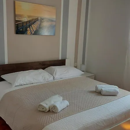 Kuca Magnolija Lägenhet Draga Bašćanska
